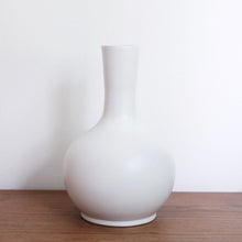 Load image into Gallery viewer, Welkin Medium Size Urn For Loved One&#39;s Ashes | midd