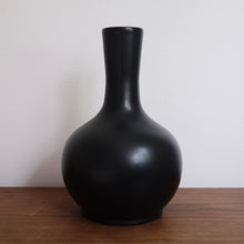Load image into Gallery viewer, Welkin Medium Size Urn For Loved One&#39;s Ashes | midd